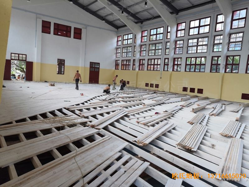 福建中國女排中國隊(duì)訓(xùn)練基地排球場(chǎng)館運(yùn)動(dòng)地板安裝案例