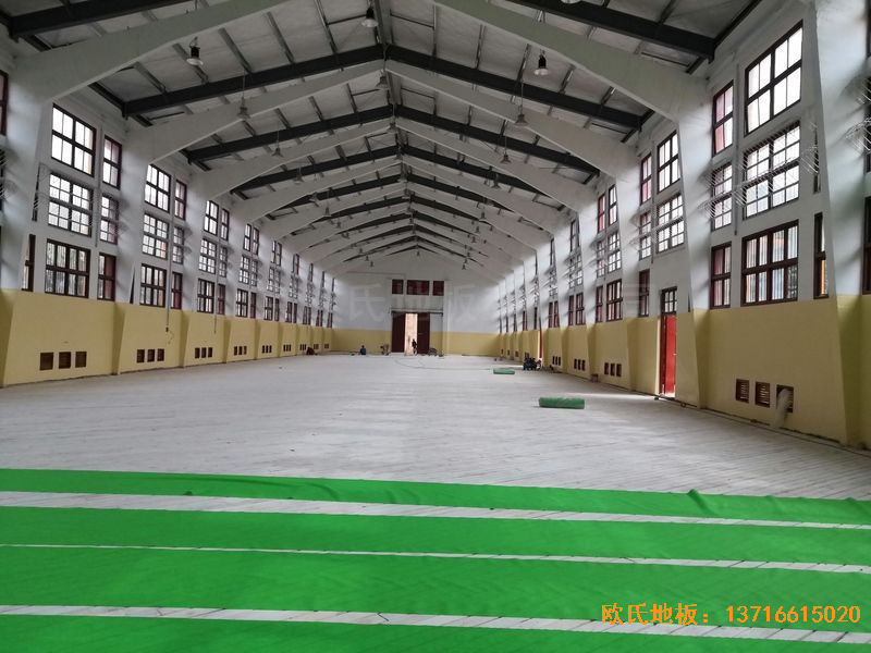 福建中國女排中國隊(duì)訓(xùn)練基地排球場(chǎng)館運(yùn)動(dòng)地板安裝案例
